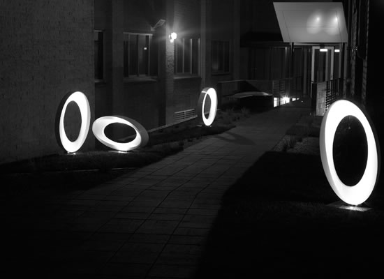 Curva Installation, Fibreglass, 2-pak polyurethane, stainless steel, LED lights, 1000 × 530 × 200mm, 2007